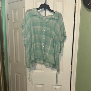 True Craft Green Plaid Button Down Shirt